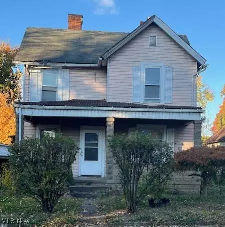 628 Locust St, Coshocton, OH 43812