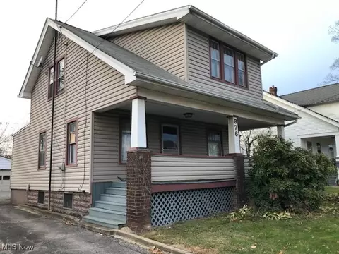976 Hazelwood Ave SE, Warren, OH 44484