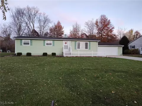 105 Telling Dr, Geneva, OH 44041