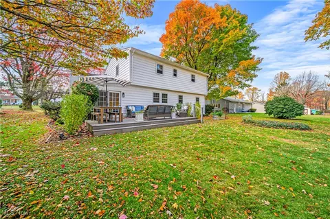 Exterior - 2809 Hedrick Ln, Ashtabula, OH 44004 photo 7 of 10