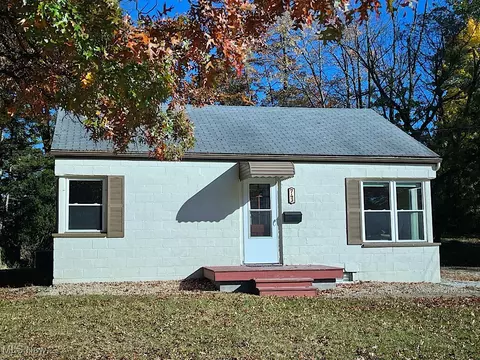 743 Mae St, Kent, OH 44240
