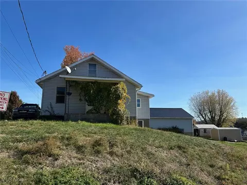 706 Ferry St, Beverly, OH 45715