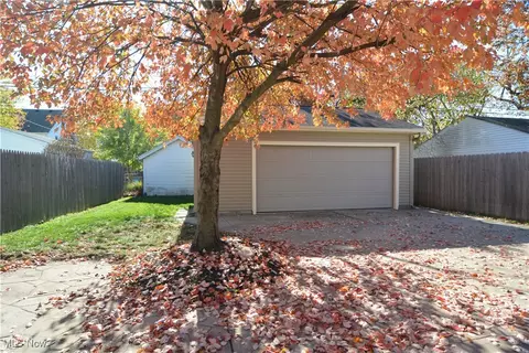 Exterior - 223 Denison Ave, Elyria, OH 44035 photo 5 of 7