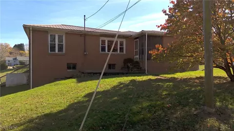 111 Thisbe St, Chester, WV 26034