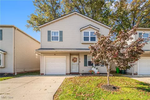 886 Brittney Ct, Willowick, OH 44095