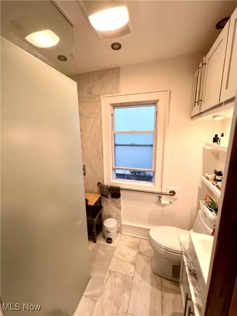875 E 232 St, Euclid, OH 44123 photo 8