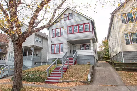 3235 W 121st St, Cleveland, OH 44111