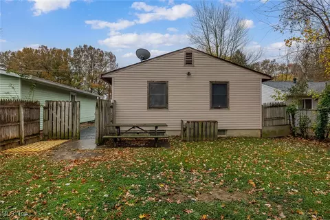Exterior - 612 Baldwin, Elyria, OH 44035 photo 3 of 3