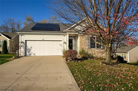 550 Marrus Cir, Cleveland, OH 44143