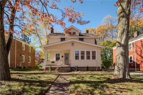 2046 11th St, Cuyahoga Falls, OH 44221