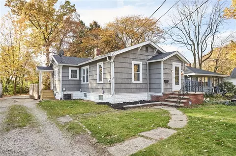 1526 Grand Park Ave, Akron, OH 44310