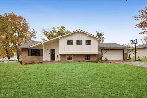 12477 Athena Dr, North Royalton, OH 44133