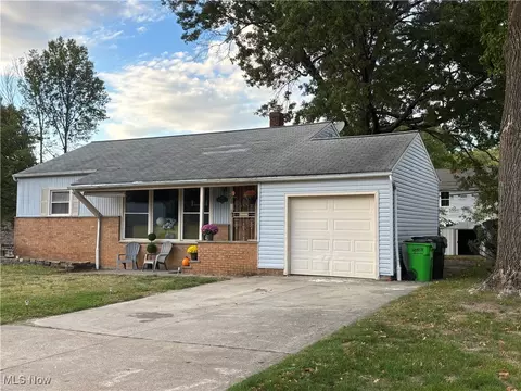 3977 Suffolk Rd, South Euclid, OH 44121