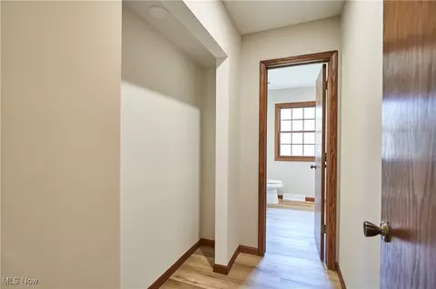 Entry Way - 7775 Beach Rd, Wadsworth, OH 44281 photo 2 of 2