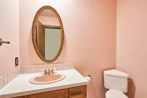 Bath - 7775 Beach Rd, Wadsworth, OH 44281 photo 1 of 4