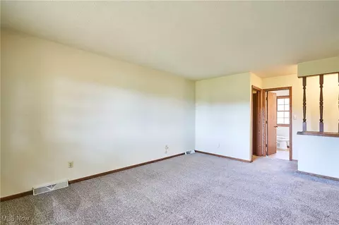 Living - 7775 Beach Rd, Wadsworth, OH 44281 photo 6 of 8