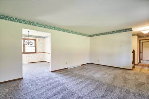 Living - 7775 Beach Rd, Wadsworth, OH 44281 photo 4 of 8