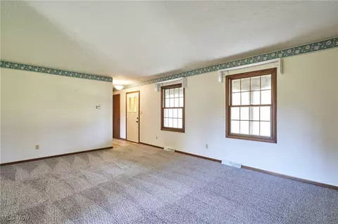 Living - 7775 Beach Rd, Wadsworth, OH 44281 photo 3 of 8