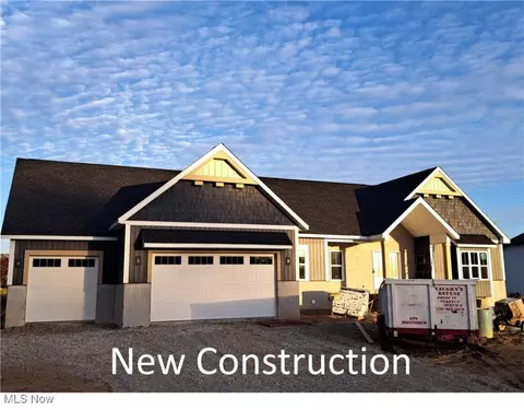 5930 Springlake Rd NW, Canton, OH 44718