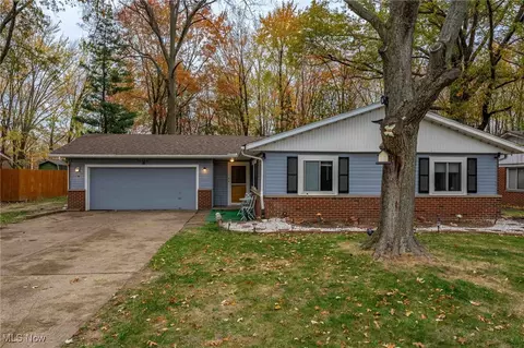 28468 Holly Dr, North Olmsted, OH 44070