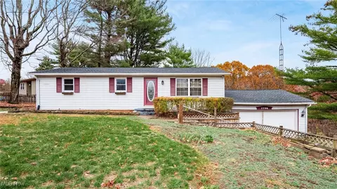 1796 Musselman Dr, Zanesville, OH 43701