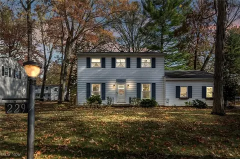 229 James Cir, Avon Lake, OH 44012