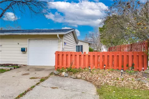 458 Sprague Rd, Berea, OH 44017