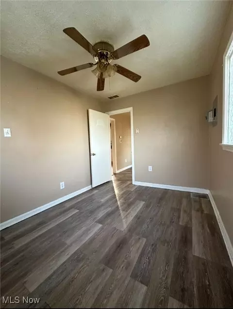 42195 Adelbert St, Elyria, OH 44035 photo 9
