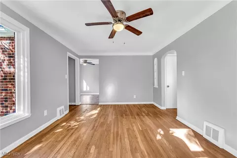 295 E 264th St, Euclid, OH 44132 photo 7