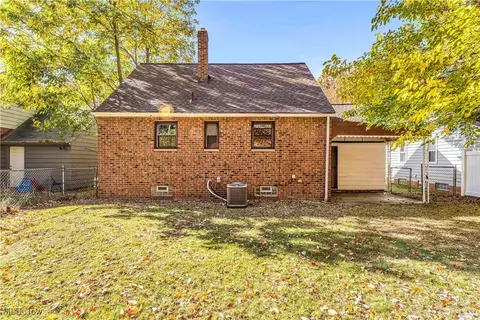 295 E 264th St, Euclid, OH 44132 photo 3