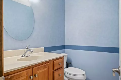 Bath - 37630 Bunker Hill Dr, Solon, OH 44139 photo 1 of 5