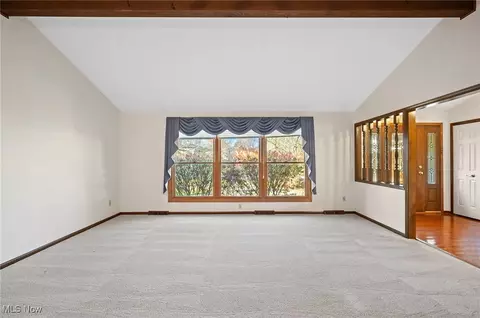Living - 37630 Bunker Hill Dr, Solon, OH 44139 photo 2 of 5