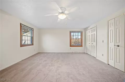 Bedroom - 37630 Bunker Hill Dr, Solon, OH 44139 photo 3 of 8