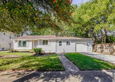 302 Dennison Ave, Akron, OH 44312