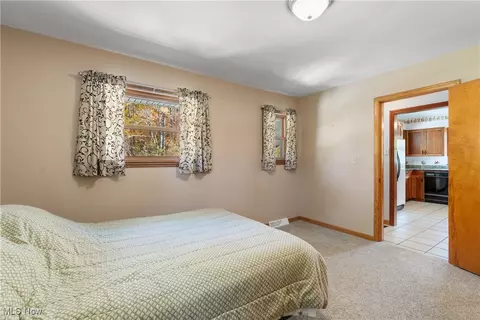 Bedroom - 3240 Copley Rd, Akron, OH 44321 photo 2 of 8
