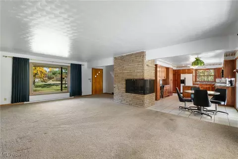 Living - 3240 Copley Rd, Akron, OH 44321 photo 4 of 5