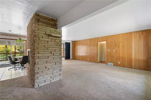 Living - 3240 Copley Rd, Akron, OH 44321 photo 1 of 5