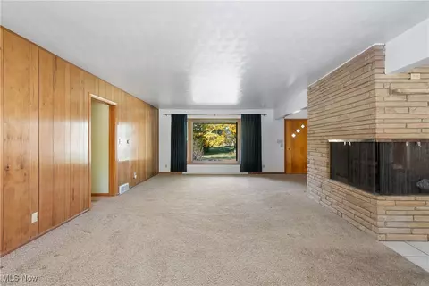 Living - 3240 Copley Rd, Akron, OH 44321 photo 3 of 5
