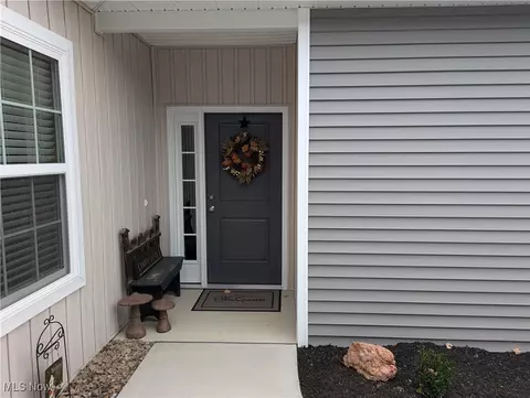 116 W Spring Dr, Elyria, OH 44035 photo 4