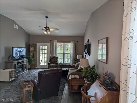 116 W Spring Dr, Elyria, OH 44035 photo 13