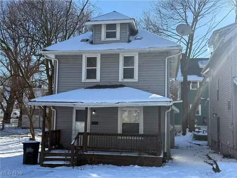 1022 Fairbanks Pl, Akron, OH 44306