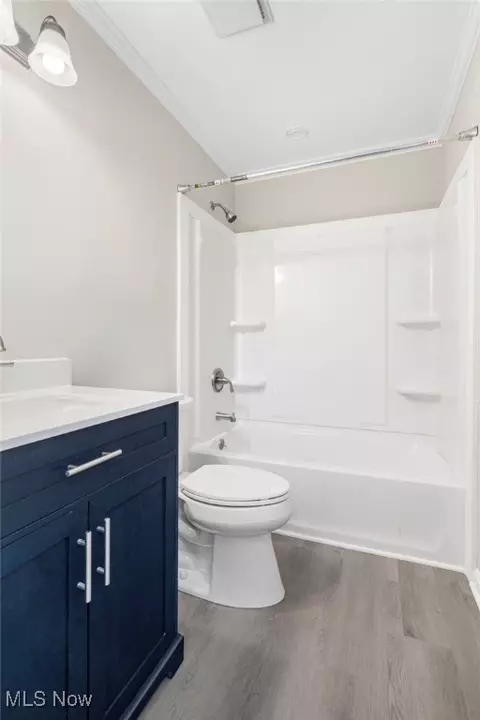 Bath - 1818 Harbour Cir NW #12D, Canton, OH 44708 photo 2 of 2