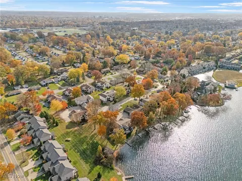 View/Area - 1818 Harbour Cir NW #12D, Canton, OH 44708 photo 6 of 10