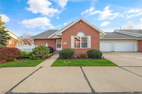 3323 Bayberry Cv, Wooster, OH 44691