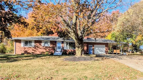 680 Clinton Ave, Conneaut, OH 44030