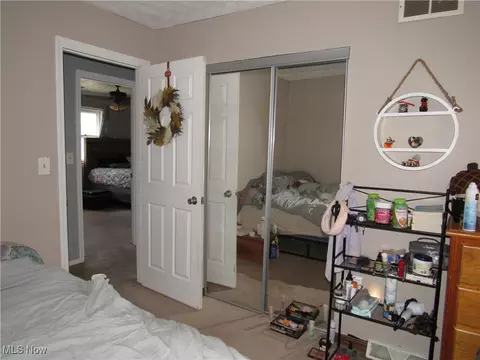 Bedroom - 6875 Colleen Dr, Boardman, OH 44512 photo 3 of 5