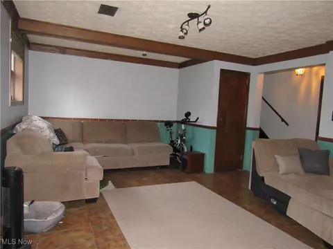 Living - 6875 Colleen Dr, Boardman, OH 44512 photo 3 of 3