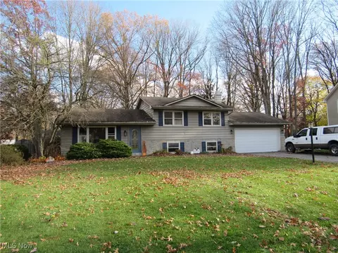 6875 Colleen Dr, Boardman, OH 44512
