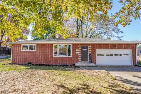 1625 Jolynn St NE, Massillon, OH 44646