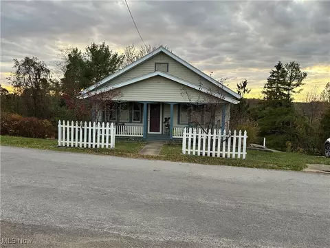 61960 Fairview Rd, Barnesville, OH 43713 photo 2